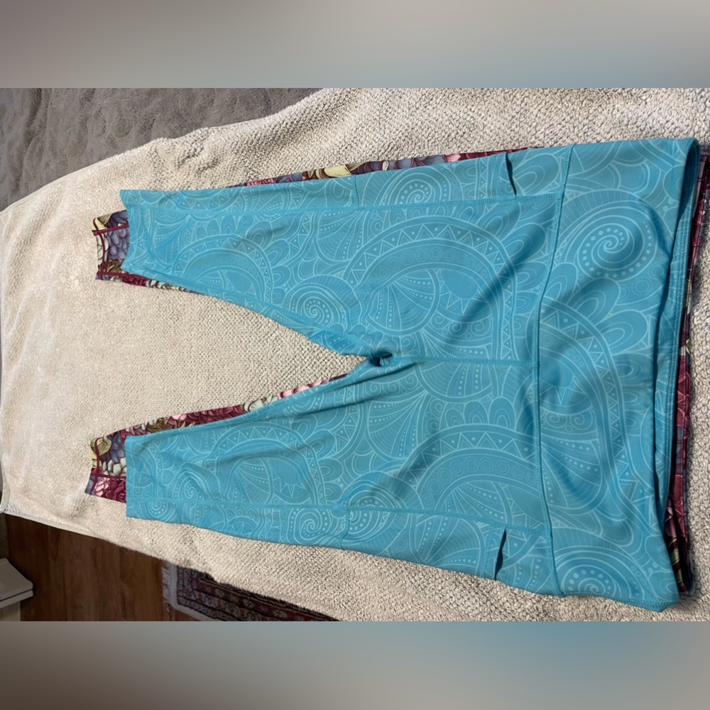 Capri Large CVG Leggings - Picture 6 of 7